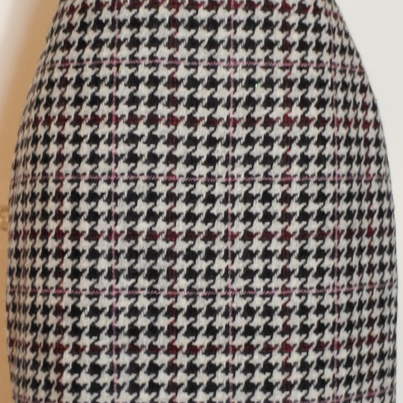 Pure Collection Houndstooth Pencil Skirt - Picture 5 of 6